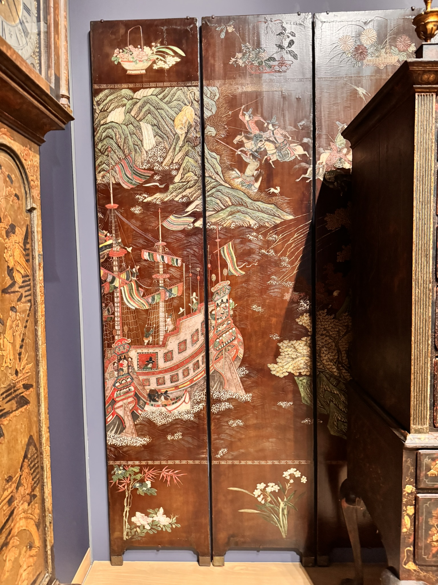 Chinese folding screens